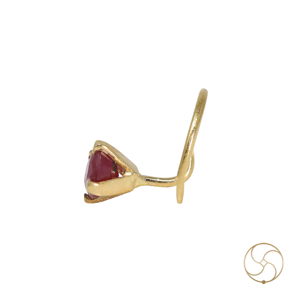 916 0352 grams Gold 048 Carat Natural Ruby Nose pin