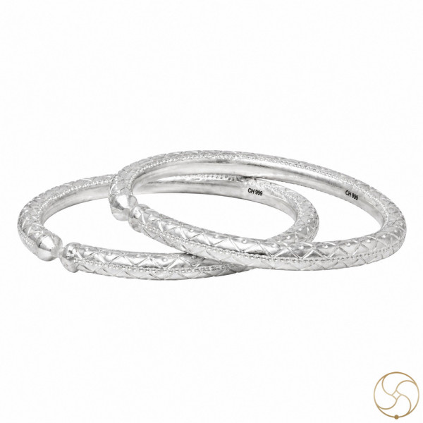 Image of 99.9% Silver Floral Design Leg Bangle