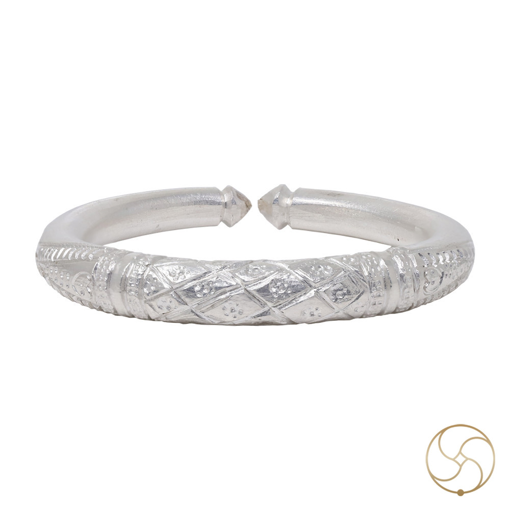 999 Silver Vajra Tapered Arrow Bangle 150 Grams -     