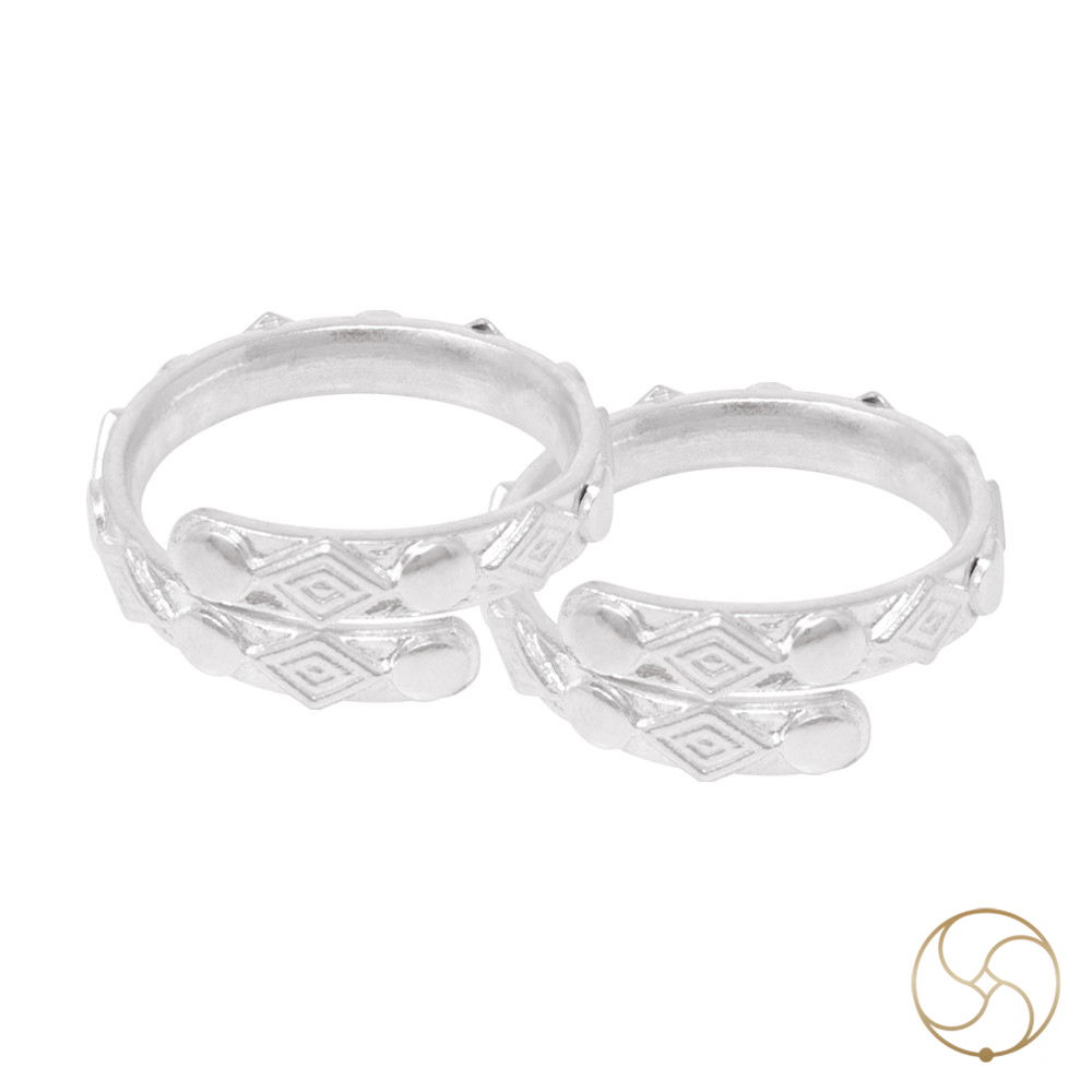 999  Silver Katli Chakka Leg Finger Toe Ring Pair -            76gm