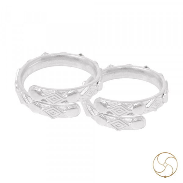 Image of 99.9%  Silver Katli Chakka Leg Finger Toe Ring Pair -  पैर की अंगुली हेतु चाँदी कतली चक्का  बिछिये जोड़ी (7.6gm)