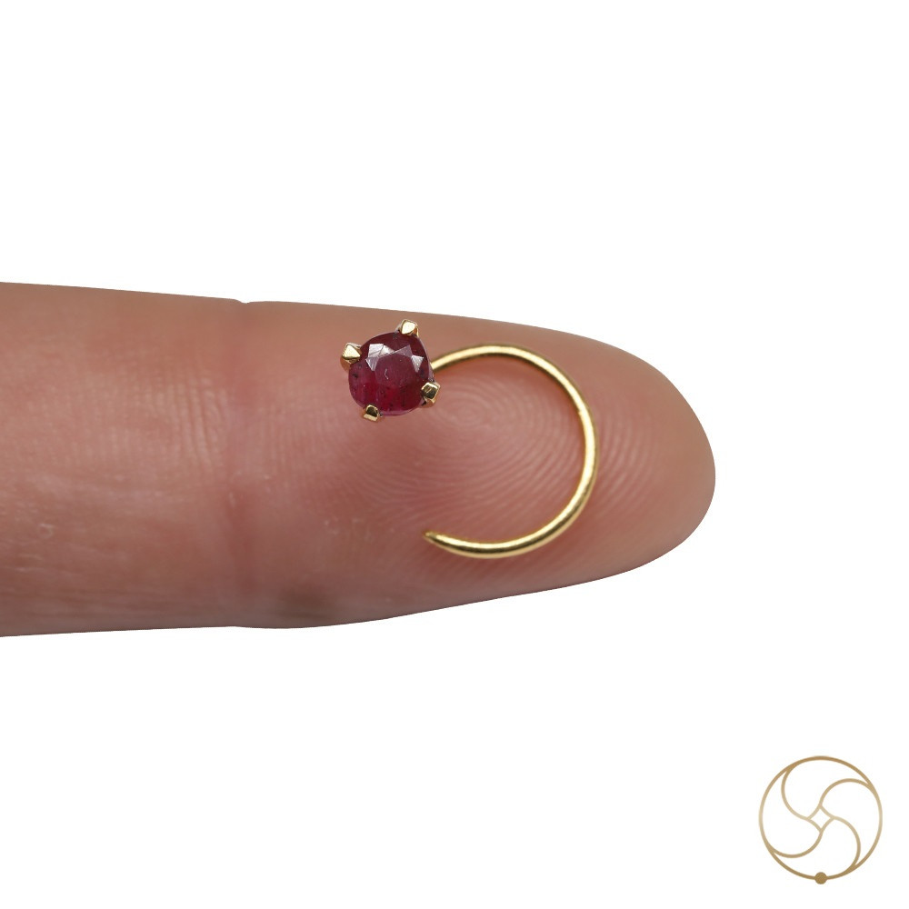 916 0428 grams Gold 020 Carat Natural Ruby Nose pin