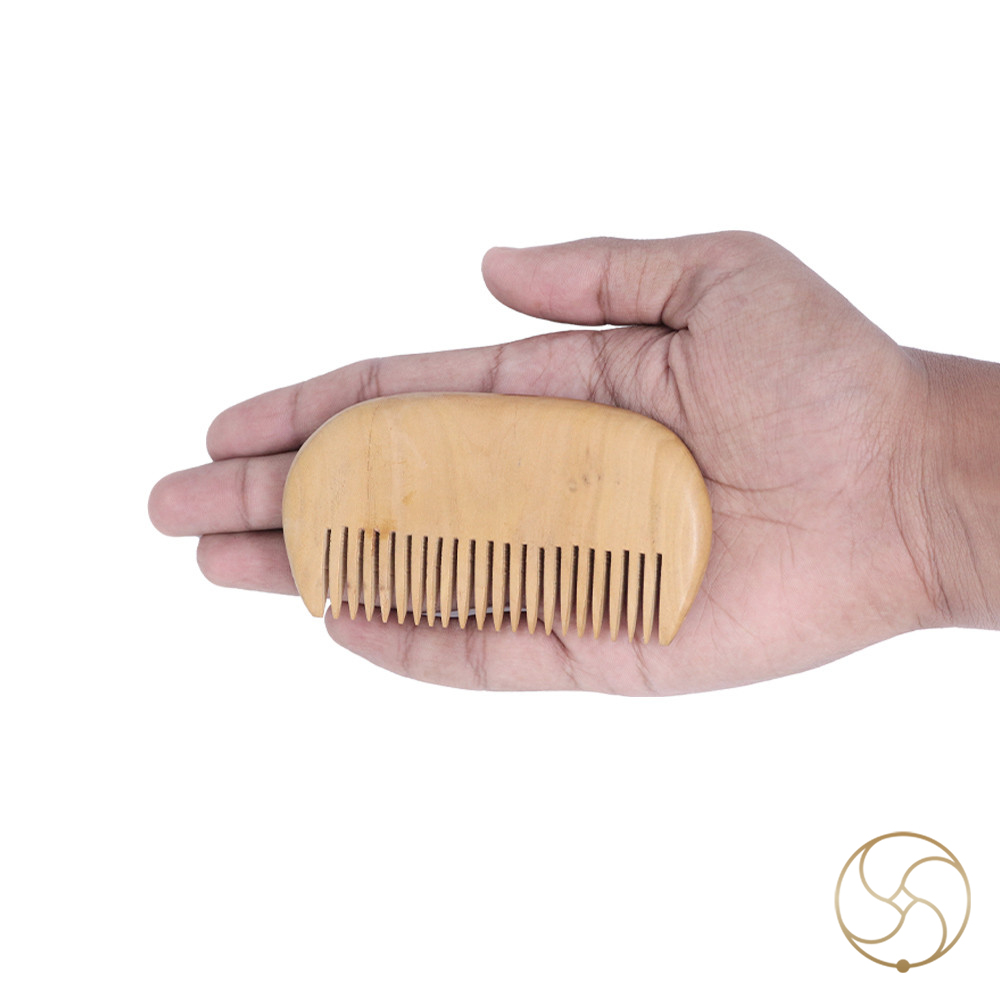 High-Quality Sandalwood Hair Comb 53 cm by 98 cm