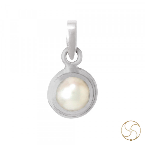 Image of 99.6%  Silver Full Moon Pearl Pendant - शुद्ध चाँदी पूर्णिमा मोती लॉकेट