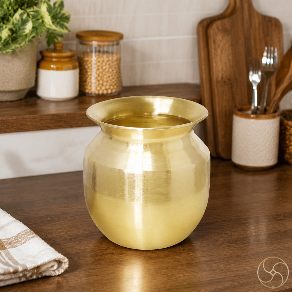 Ritika Brass Naspati Lota - 835ml