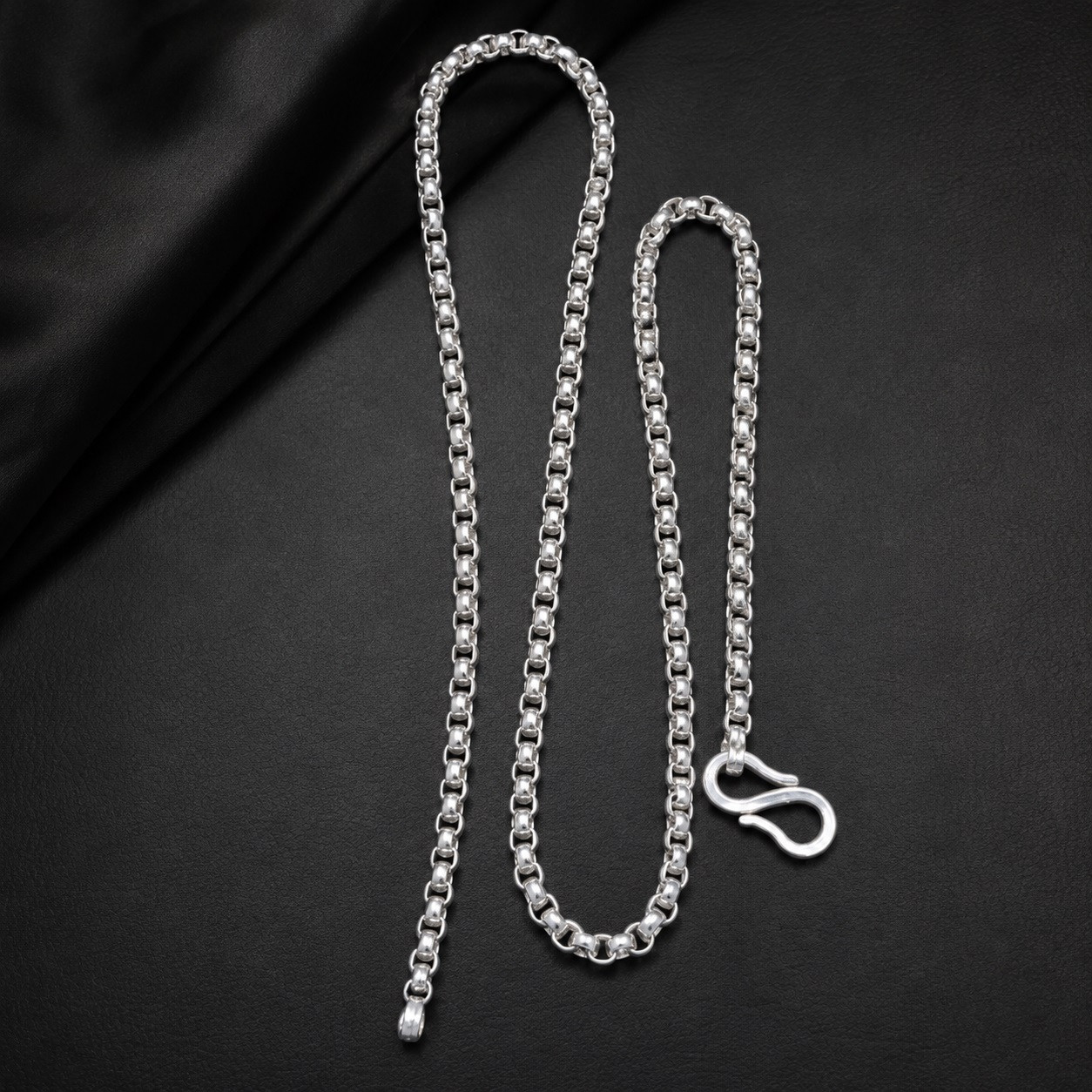 996  Rolo silver  Chain S Hook aur M hook  as per choice 