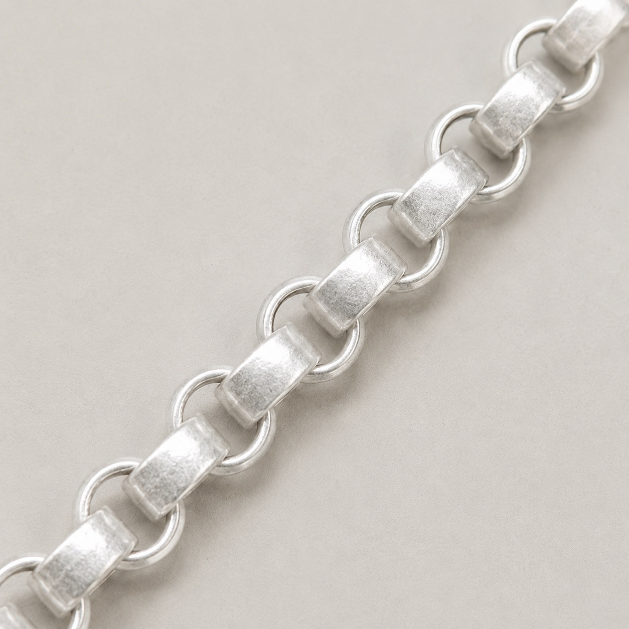 996  Rolo silver  Chain S Hook aur M hook  as per choice 