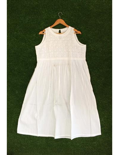 Chhangamal Hand Embroidered White Colour Mul Cotton Chikankari Kurti