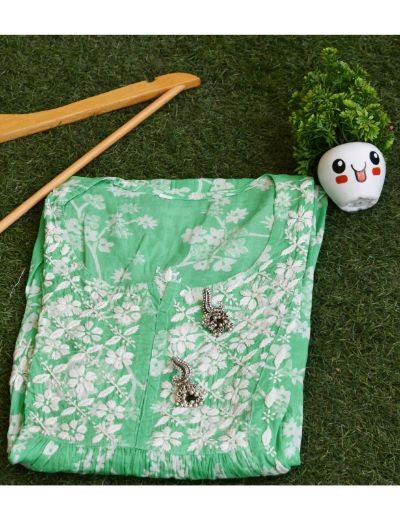 Chhangamal Hand Embroidered Womens Green Colour Cotton Chikankari Kurti