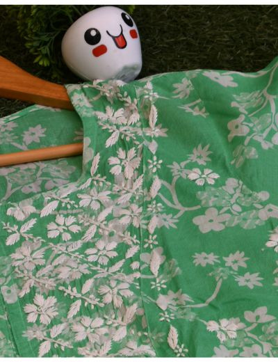 Chhangamal Hand Embroidered Womens Green Colour Cotton Chikankari Kurti