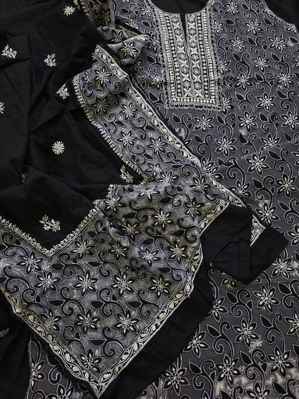 Cotton Kurta and dupatta set with Cutwork