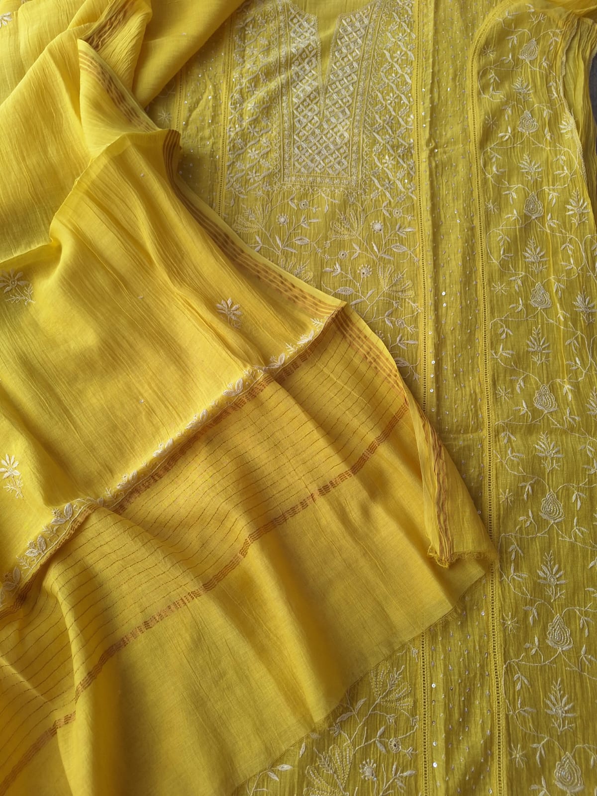 Mul Chanderi kurta dupatta with embellishments