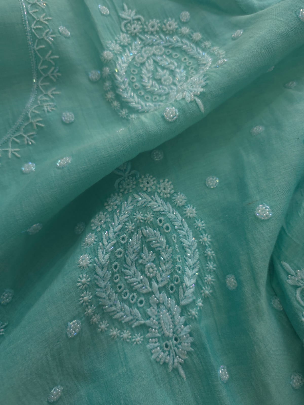 Green Mul chanderi kurta dupatta with chikanwork and embellishments