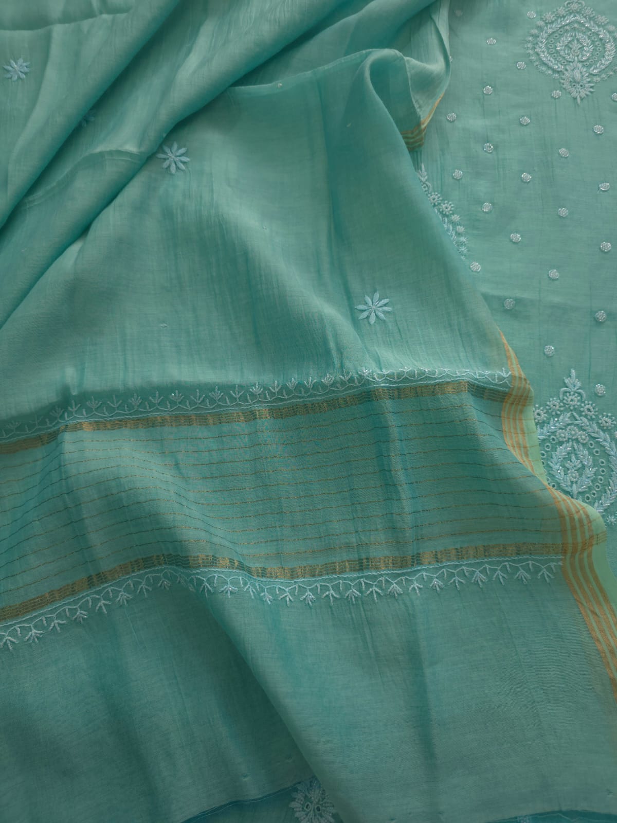 Green Mul chanderi kurta dupatta with chikanwork and embellishments