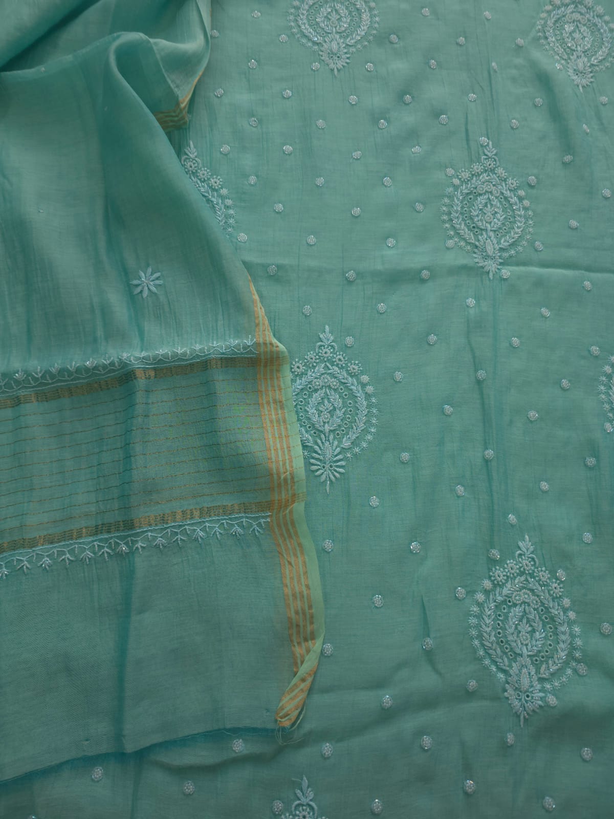 Green Mul chanderi kurta dupatta with chikanwork and embellishments
