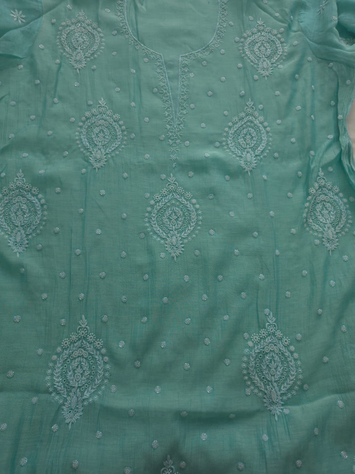 Green Mul chanderi kurta dupatta with chikanwork and embellishments