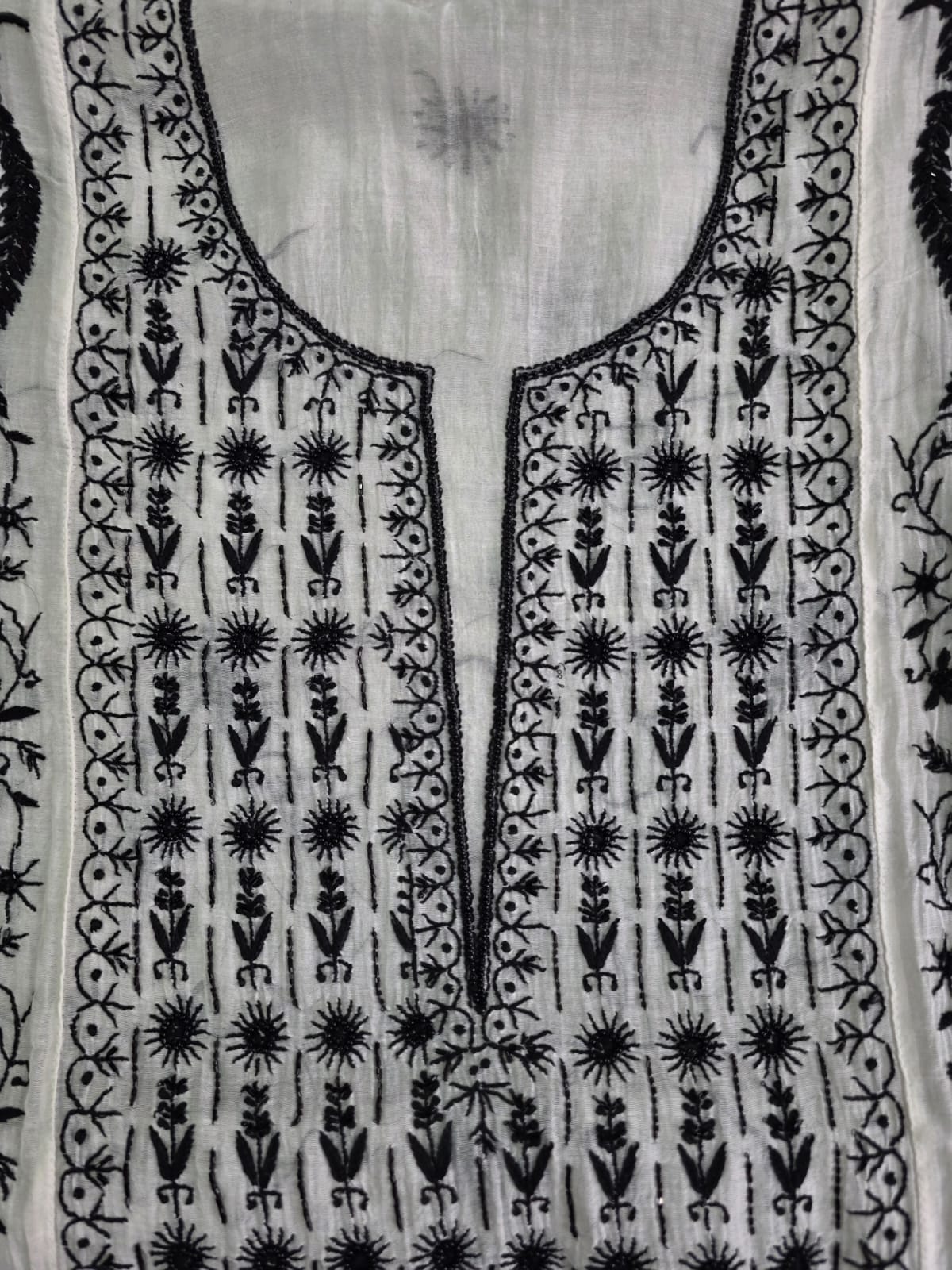 Mul chanderi Semistitched Ivory and black kurta dupatta with chikankari
