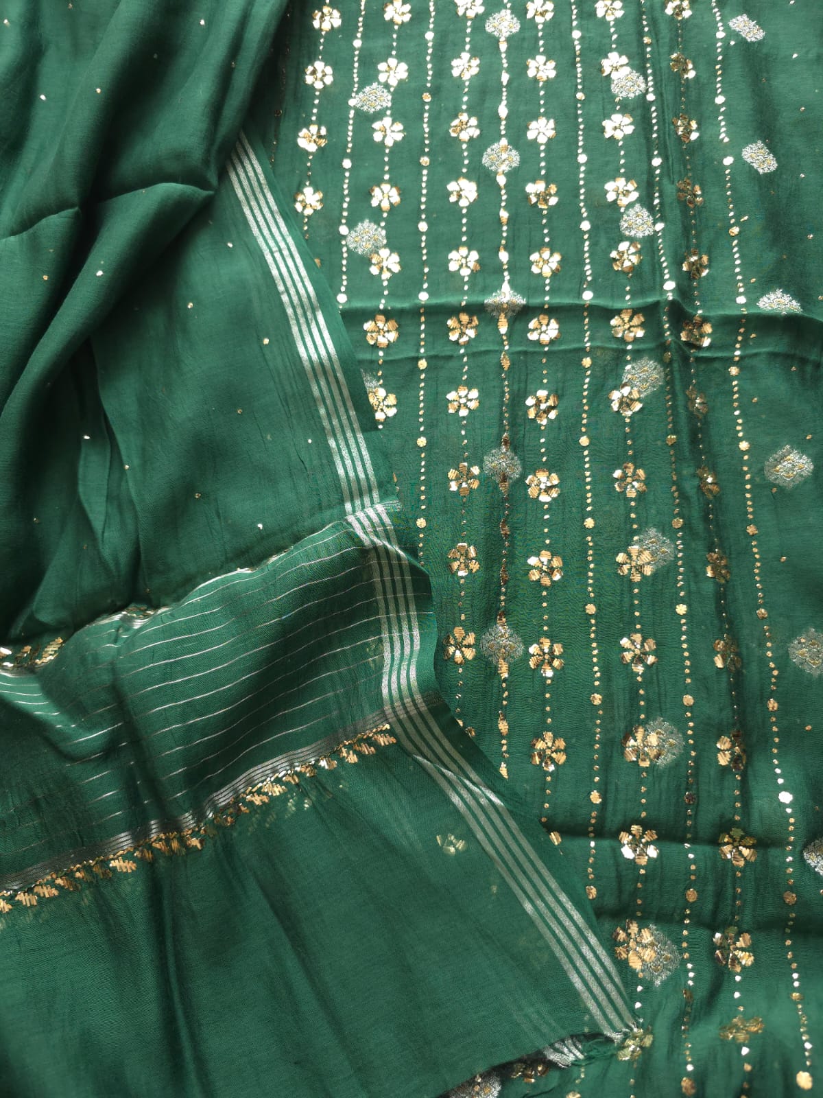 Bottle Green Mul chanderi zari weaved unstitched kurta and dupatta with chaloo Mukaish