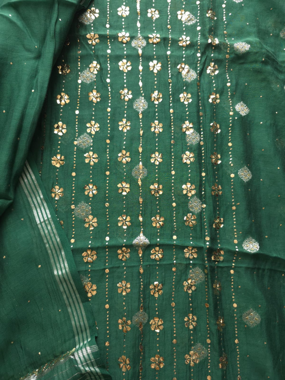 Bottle Green Mul chanderi zari weaved unstitched kurta and dupatta with chaloo Mukaish