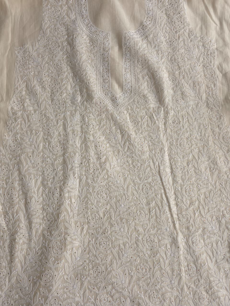 Off white Mul chanderi unstitched kurta dupatta with chikan mukaish