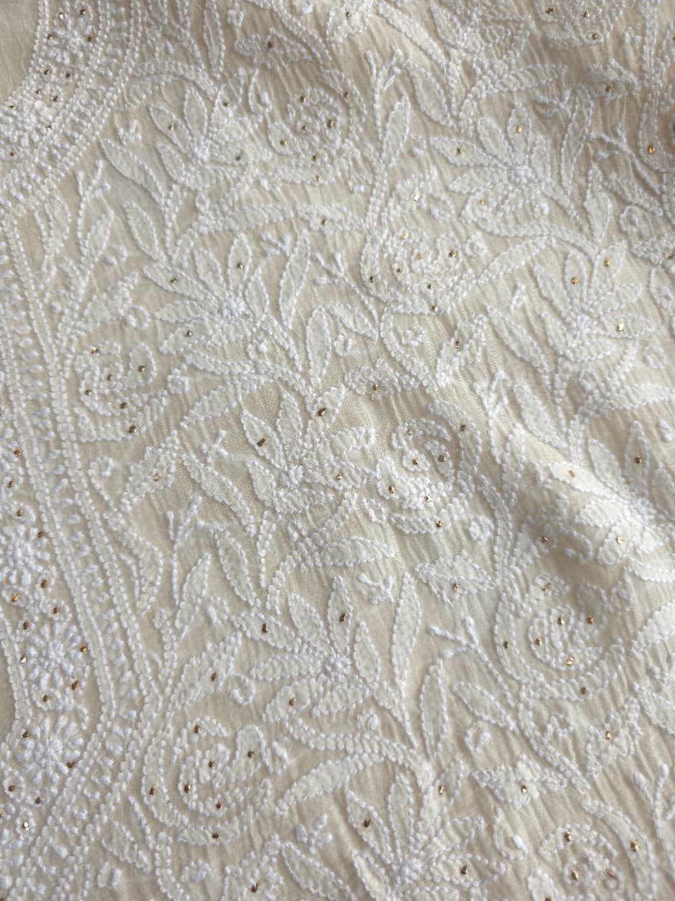 Off white Mul chanderi unstitched kurta dupatta with chikan mukaish