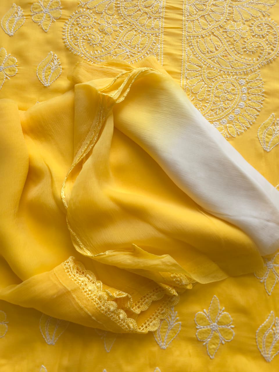 Mango Yellow cotton full set with neckline and butas