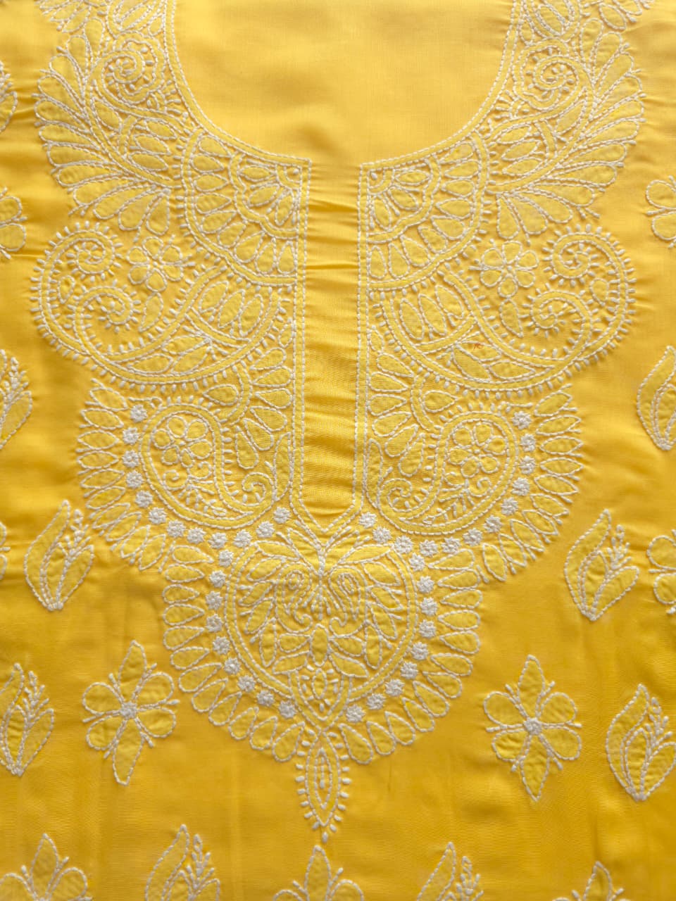 Mango Yellow cotton full set with neckline and butas