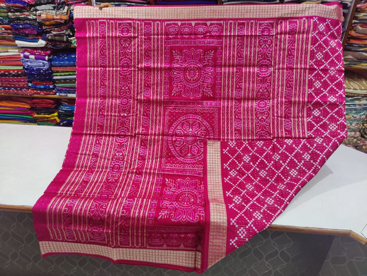 Magenta Sambalpuri pasapalli silk saree
