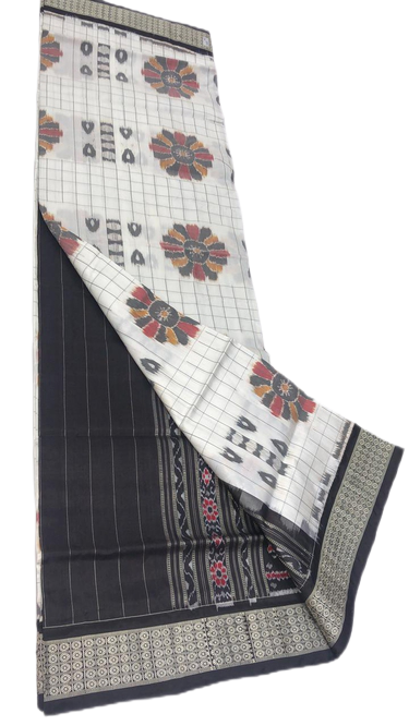 Black and white handwoven pasapalli saree