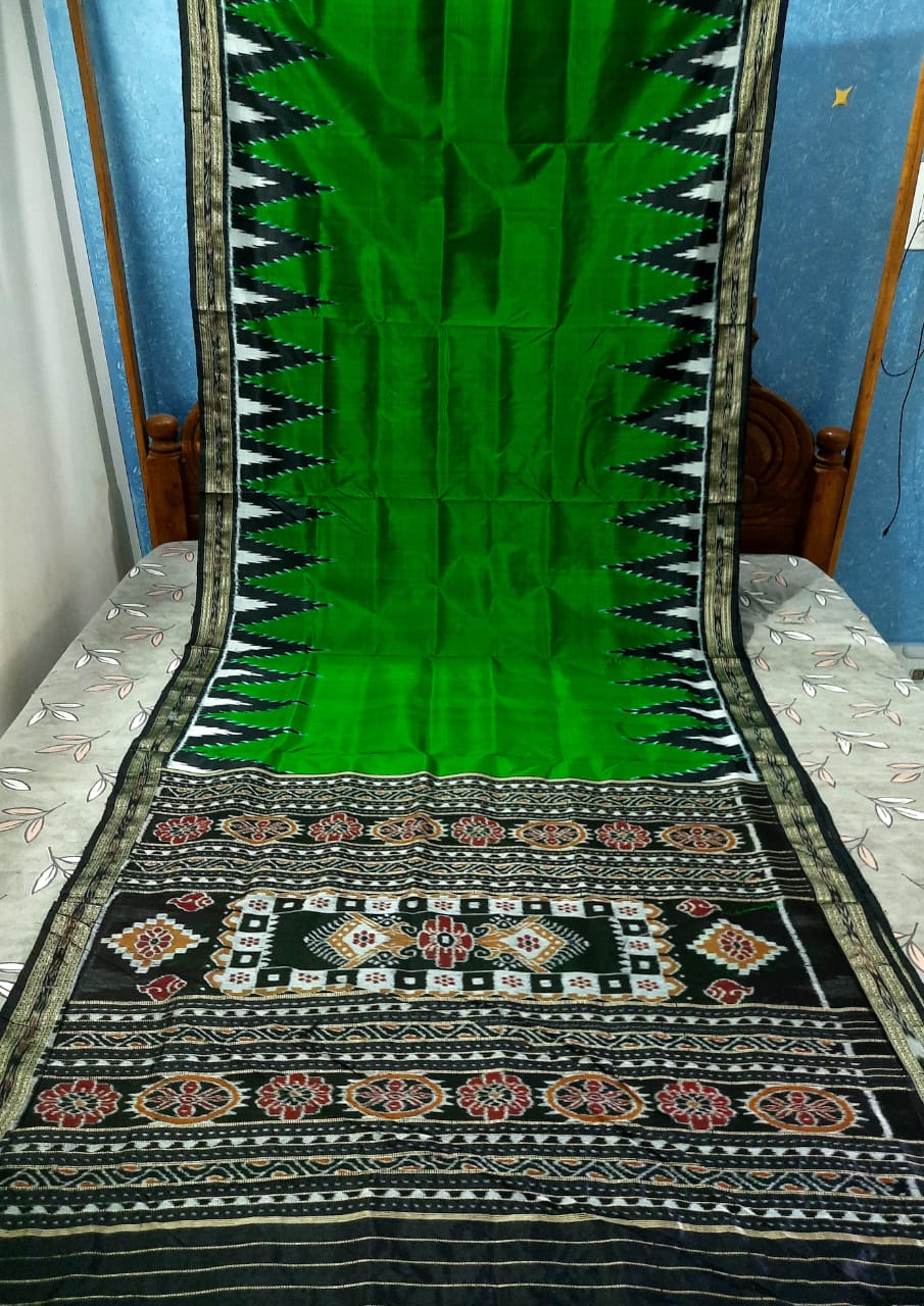 Green Bada kumbha Khandua silk saree