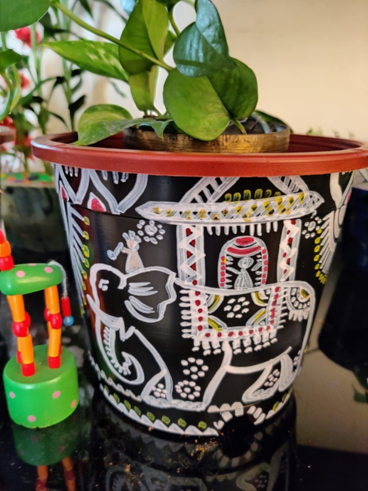 Black and White gajraj hand painted planter