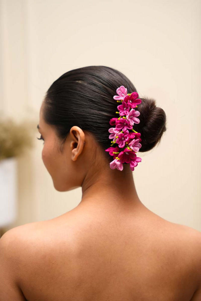 Image of Cosmos Floral Crow Clip