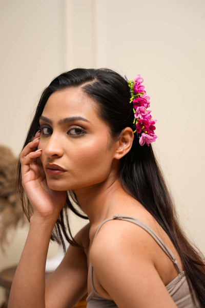 Cosmos Floral Crow Clip