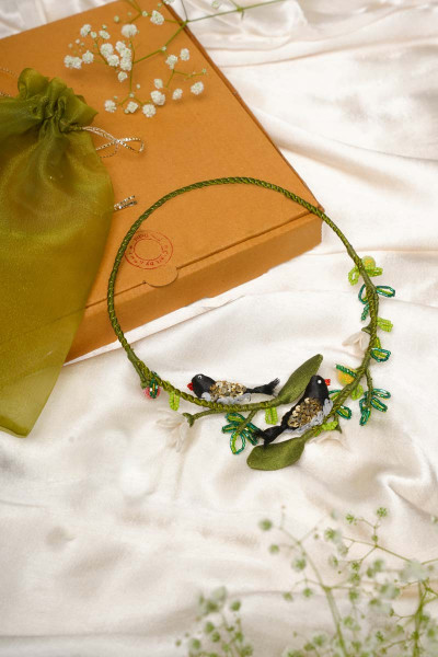 Sumi Hasli Necklace with Earrings Set