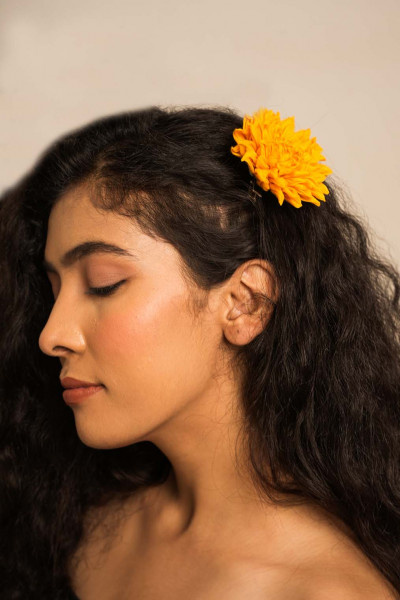 Dahlia Yellow