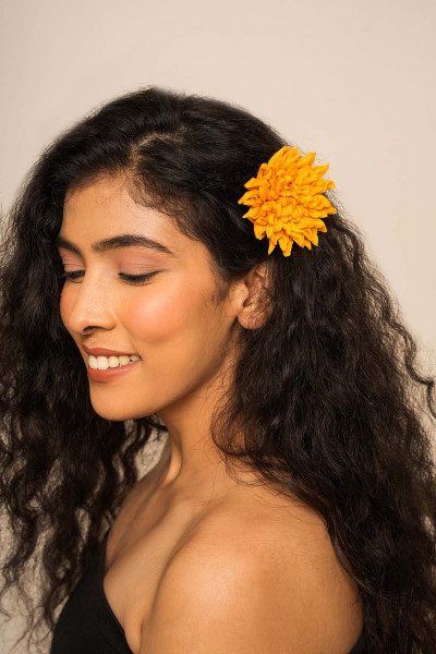 Dahlia Yellow