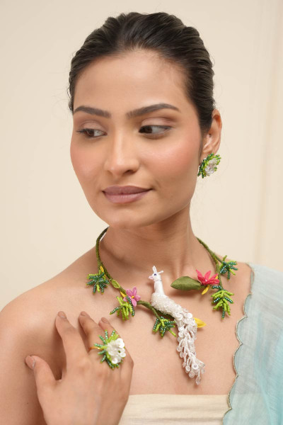 Kujaku Hasli Necklace & Earrings Set