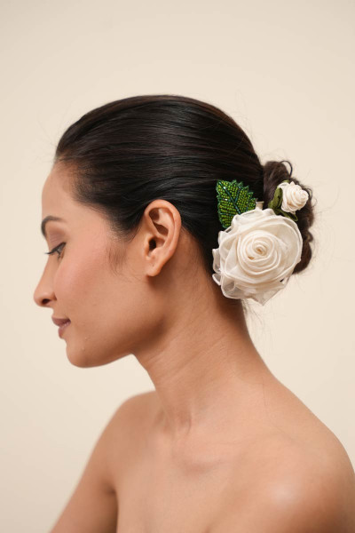 Gulabo White Hair Clip