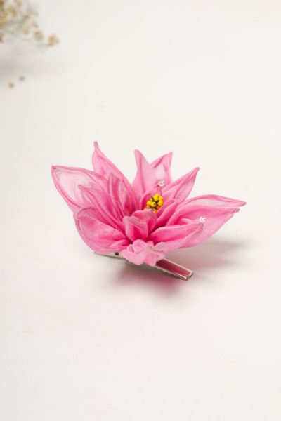 Gulabi Lilly Hair Slide