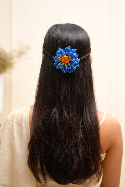 Neel Lotus Hair Slide