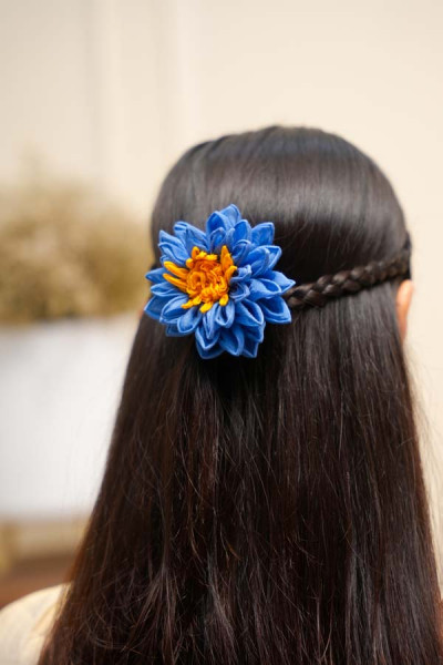 Neel Lotus Hair Slide