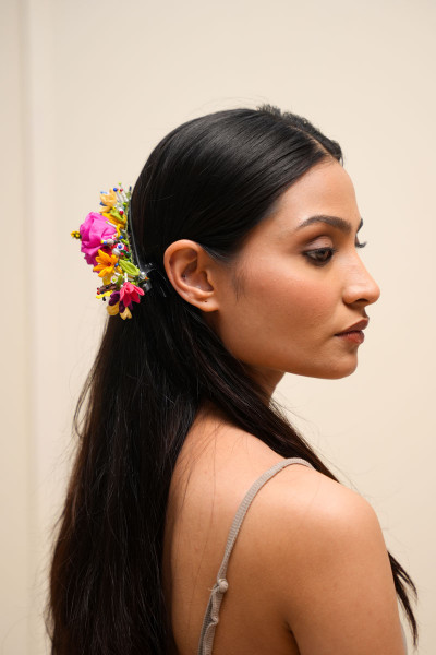 Risa Floral Crow Clip