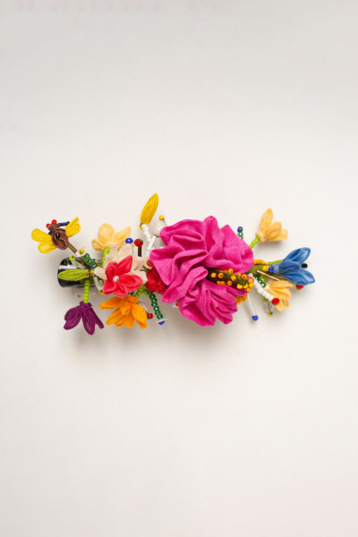 Risa Floral Crow Clip