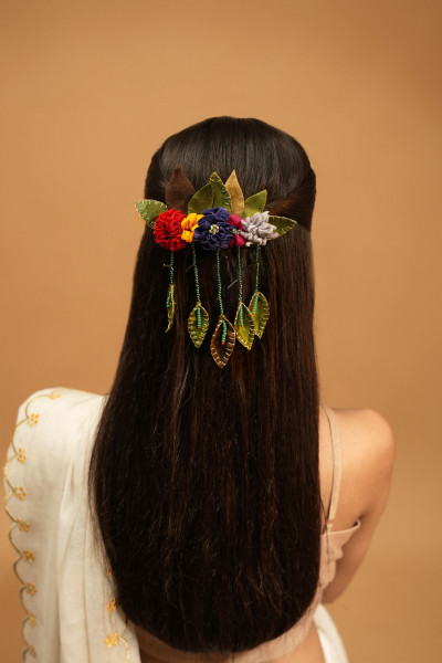 Rupeshwari Back Hair Clip