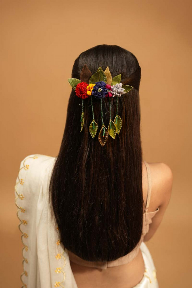 Image of Rupeshwari Back Hair Clip