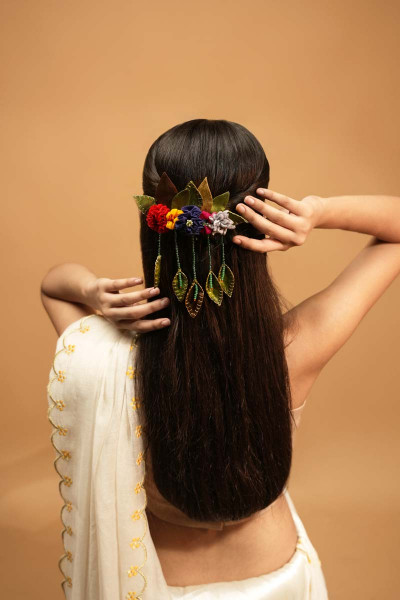 Rupeshwari Back Hair Clip