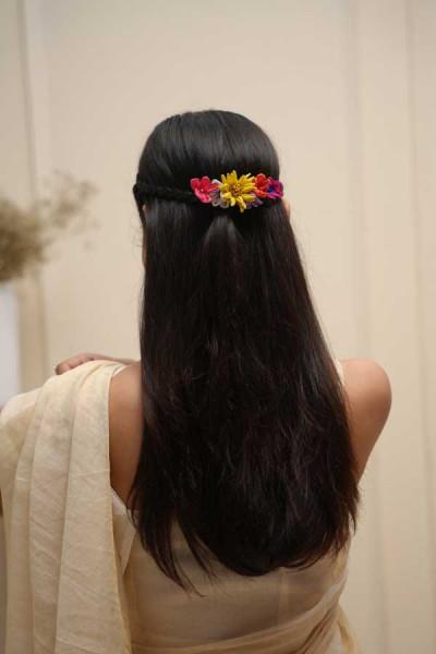 Sakhi Floral Hair Back Clip