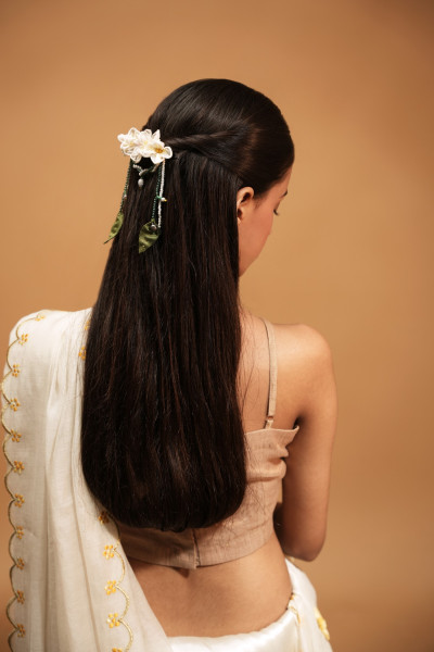 Urvashi Back Hair Clip