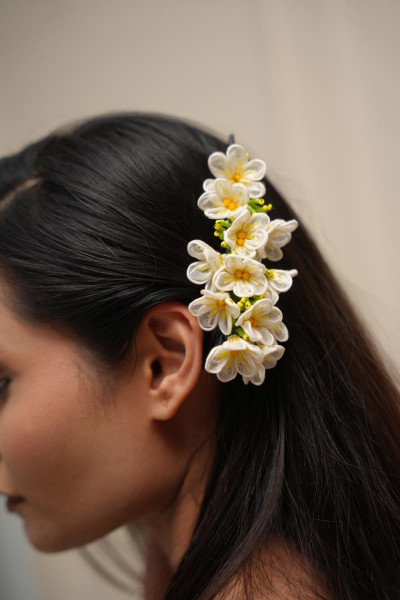 Yaki Floral Crow Clip