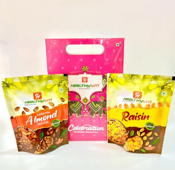 Image of Pink Hamper 500g (Almond 250g N Kishmish 250g)